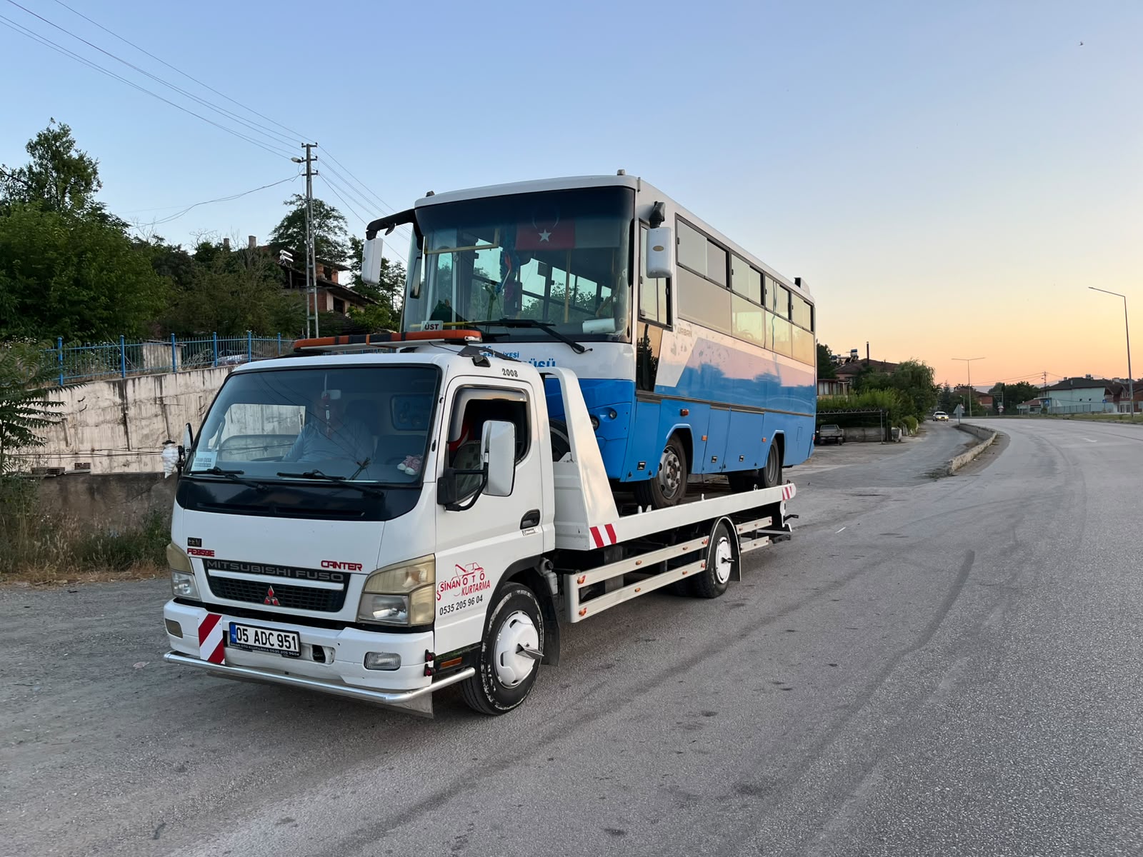 Sinan Oto Kurtarma araç taşıma
